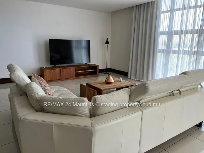 Beautiful fully furnished 3 bedrooms RES apartment of 245m2 for sale at Grand Baie La Croisette.