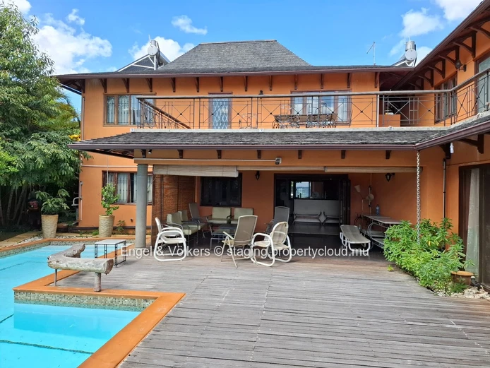 For Sale: Stunning Waterfront Property in Albion