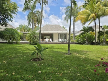 5 Bedroom Villa
