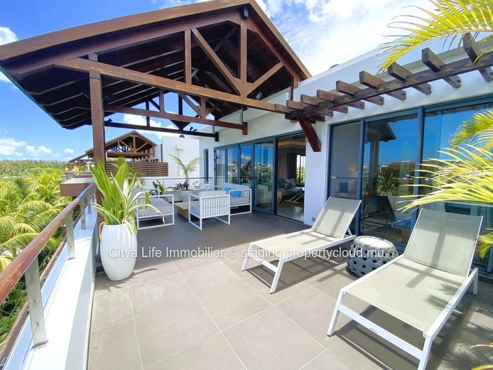 Luxury Penthouse with Pool Access in Mon Choisy, 152m², Furnished, Close to Golf Course & Shops, Secure Parking - 620k €