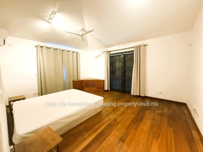 Prestigious Villa with Private Pool in Black River