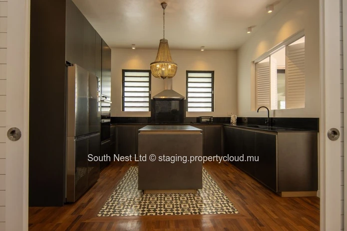 Modern triplex villa with 4 bedrooms