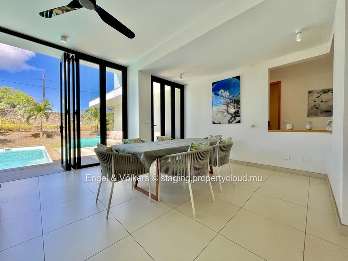 Luxurious Four Bedroom Villa