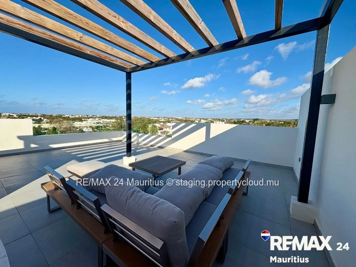 Luxury Penthouse for Sale at Pereybere