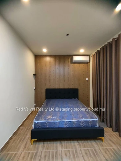 Elegant 4-Bedroom House for Rent in Ébène 