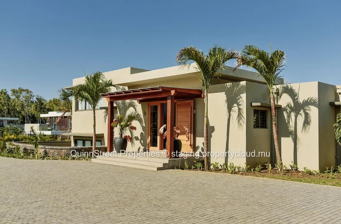 Villa de la côte est avec des vues à couper le souffle