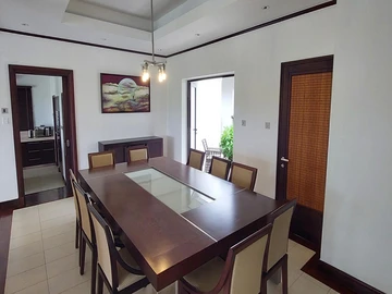 5 Bedroom Villa