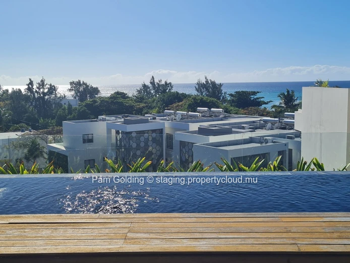 3 Bedroom penthouse Pointe aux Cannoniers 