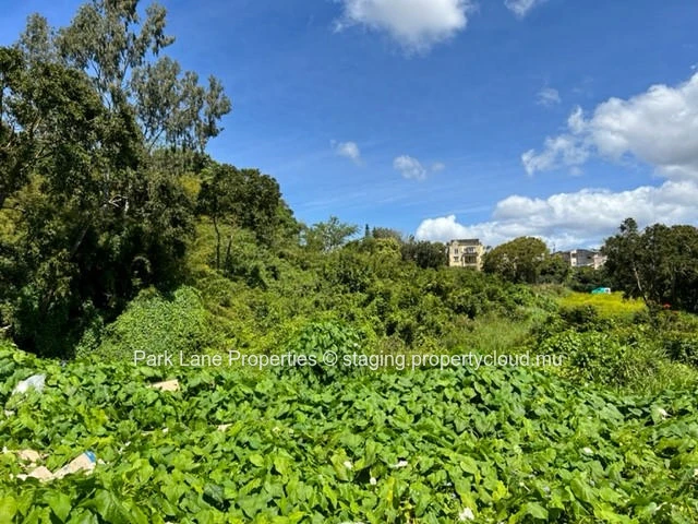 Residential plot of 115 perches in Réunion, Vacoas – A rare opportunity not to be missed