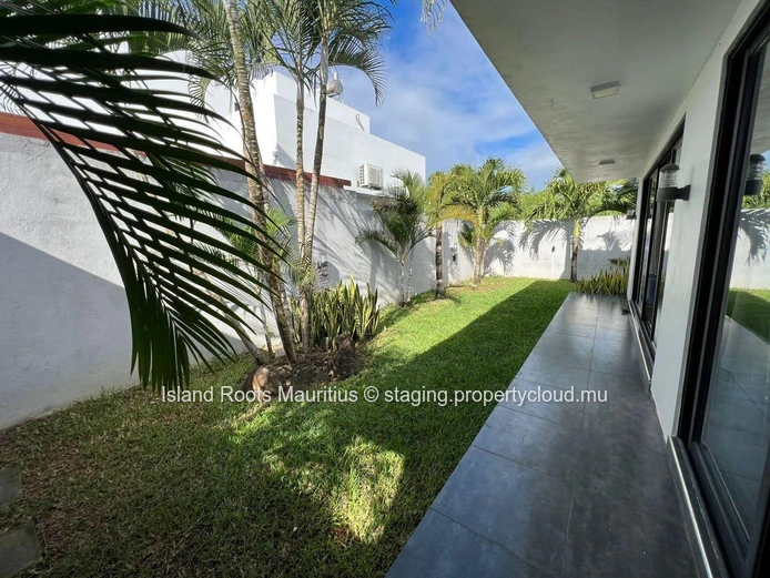 Charming single-storey villa for rent in Pereybere !