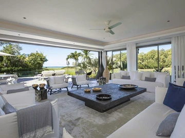 5 Bedroom Villa