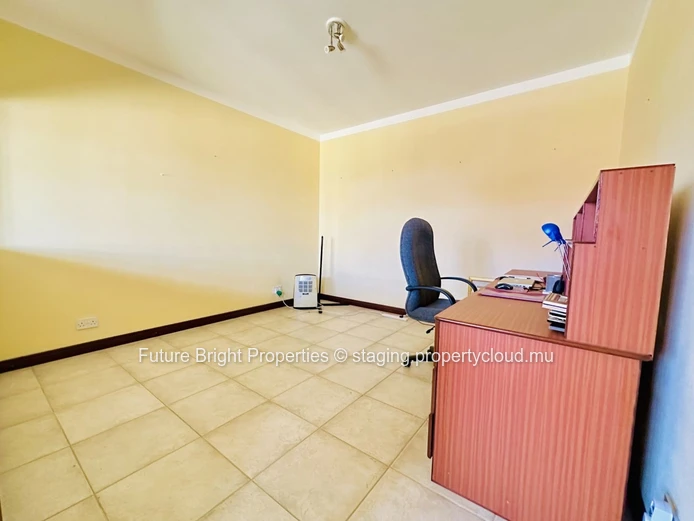 Prime Roadside Property in Moka – Ideal for Residential Living & Commercial Investment