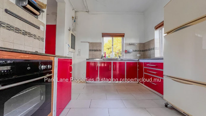 Rare opportunity in Floréal: High potential property on a large plot.