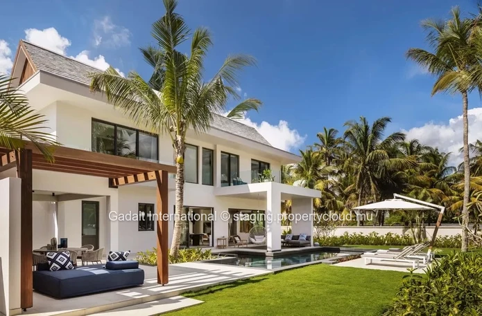 Beachfront Villa with Residency Access for Sale | One&Only Le Saint Géran