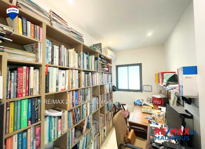 Spacious 3 Bedroom Home with Large Garden &  Pool
