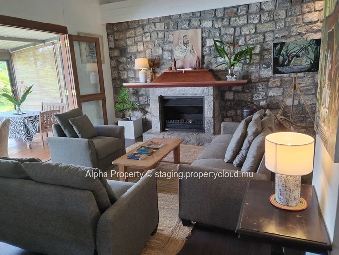 For sale stunning Rustic Home in Verdun, Moka district – 254 m² on a plot of 888 m² 