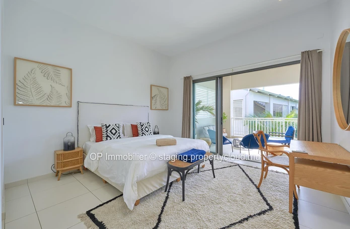 Penthouse for Sale in Péreybère with Private Pool and 2 Bedrooms