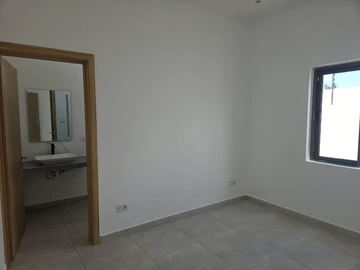 5 Bedroom Villa
