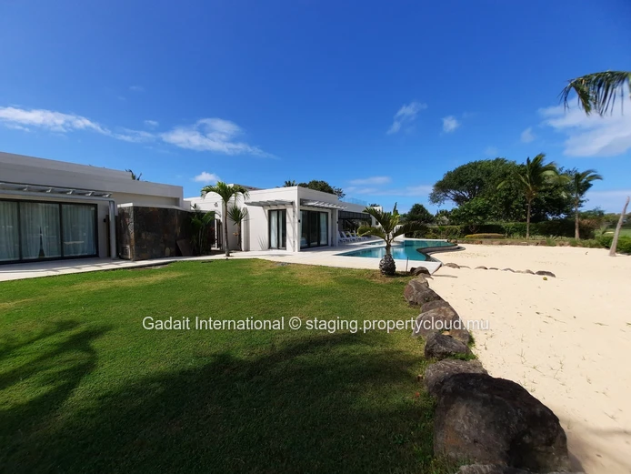 Superb villa for Rent - 4 bedrooms with Golf View | Anahita Beau Champ