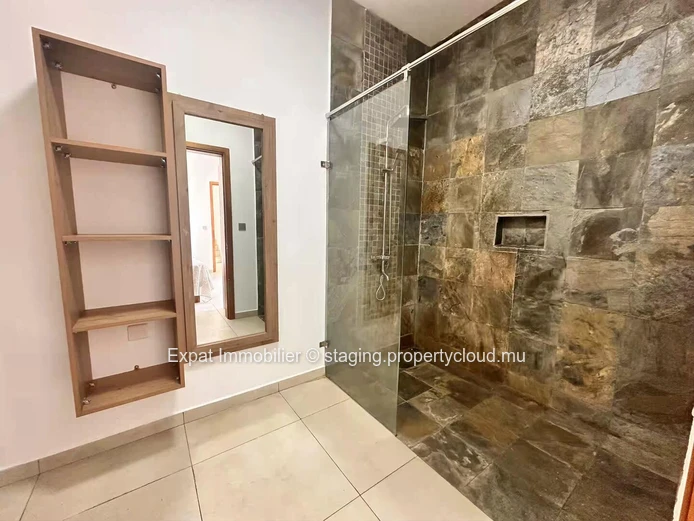 Bright 3-Bedroom Villa for Rent in Saint-François, Calodyne – Comfort, Privacy & Ideal Location