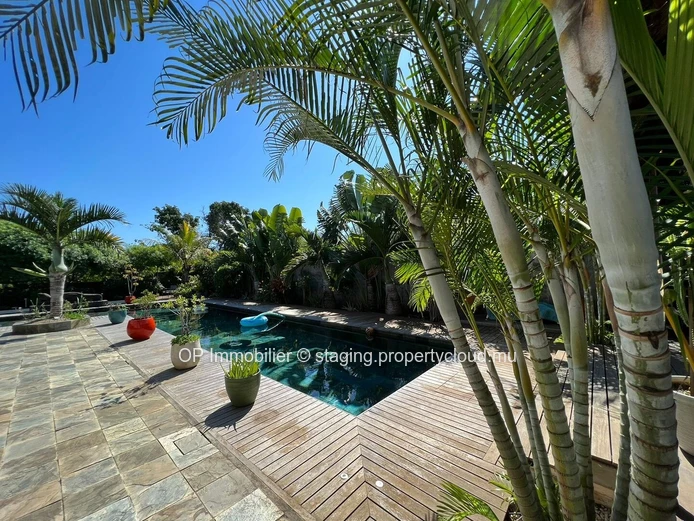 Atypic RES Villa