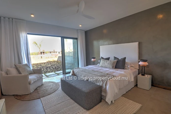 4-bed villa with a modern architecture in a prestigious golf estate