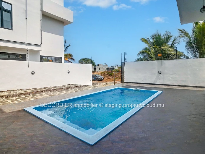 New and modern house with swimming pool and garden
