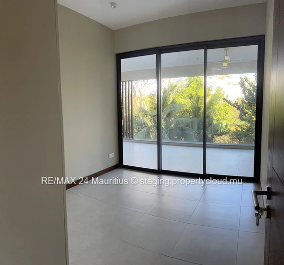 Stunning Two Bedroom Apartment with Private Rooftop Pool in Pointe aux Cannonier!
