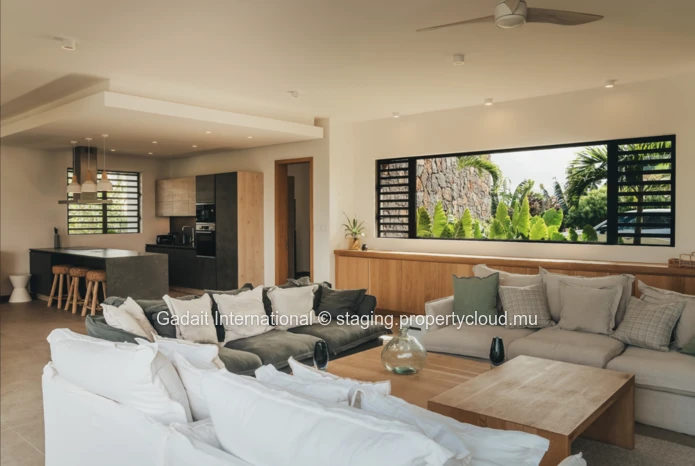 Villa Sunrise : 4 bedroom villa for rent with garden view | Anahita Beau Champ
