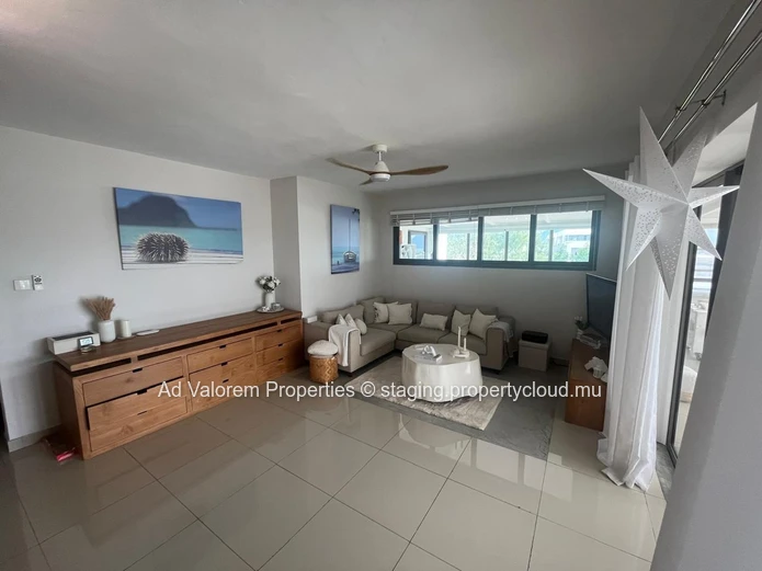 Stunning Furnished Penthouse for Rent in Black River – 150 m² (Sole Mandate)
