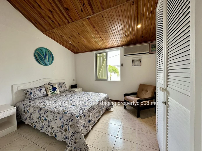Live in the heart of Grand Bay, close to all commodities!
