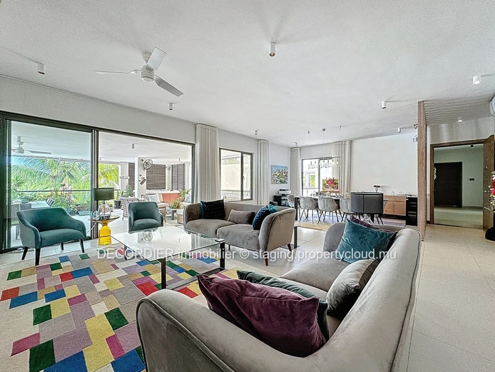 Penthouse vue mer avec plage privée