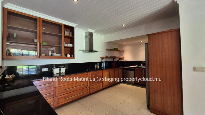 Luxury villa for rent in Pereybère!
