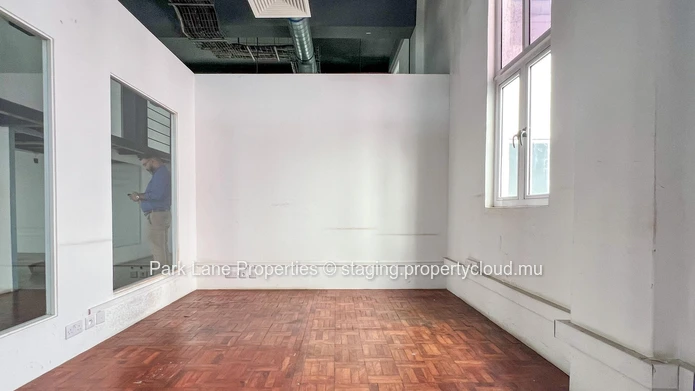Prestigious commercial building – Strategic investment opportunity in the heart of Rose Hill