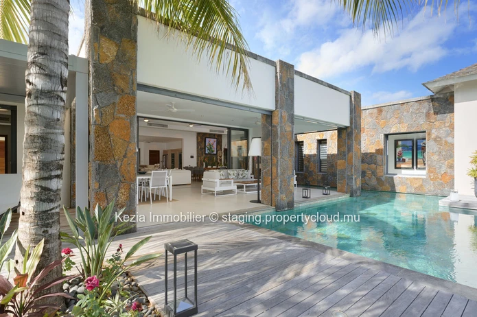 Luxurious Balinese villa with exceptional volumes