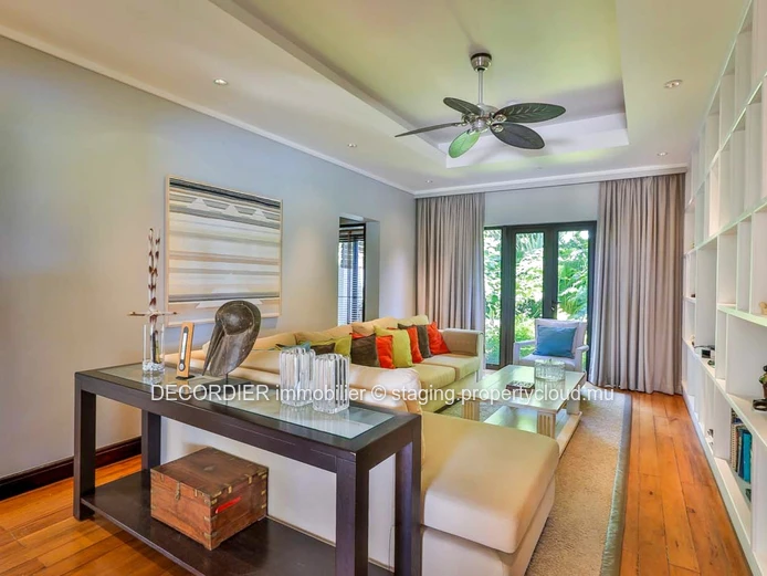 Contemporary single-storey villa accessible to foreigners