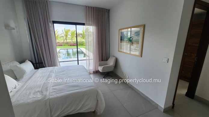 Luxury Golf Villa with Private Pool in Roches Noires! Fully furnished. 