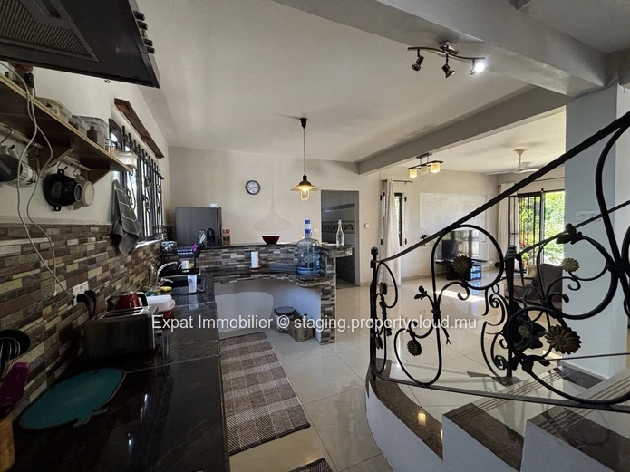 Charming 3-Bedroom Villa With A Landscaped Garden In A Natural Setting In Rivière Du Rempart - Azuri