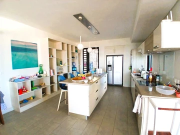 3 Bedroom Commercial Property