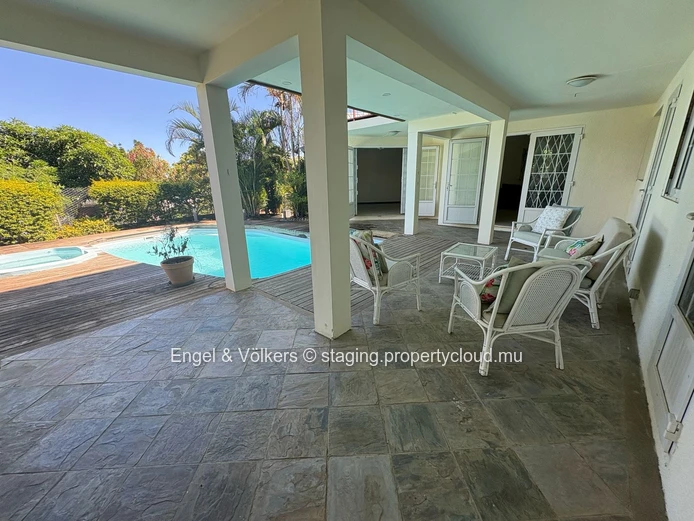 For Sale - Elegant 4-Bedroom house in Tamarin