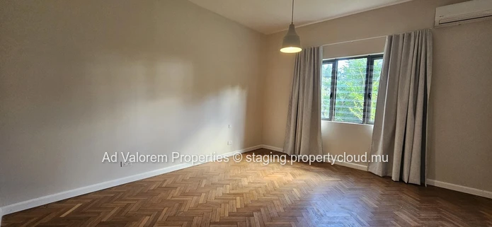 Charming house for rent in Floreal.