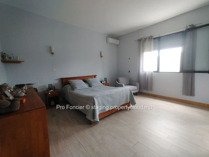 Maison à vendre à Bel Ombre – Belle maison à étage, vendue meublée, dans un environnement calme et paisible
