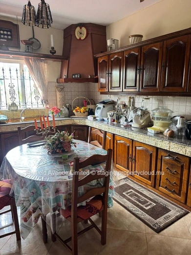 Maison 3 chambres à vendre à Rose Hill avec jardin
