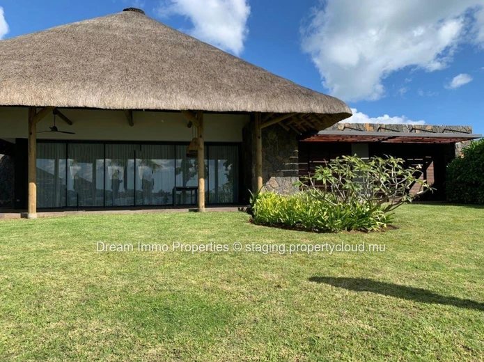 Unique Opportunity To Own A Beachfront Villa In Mauritius ! 