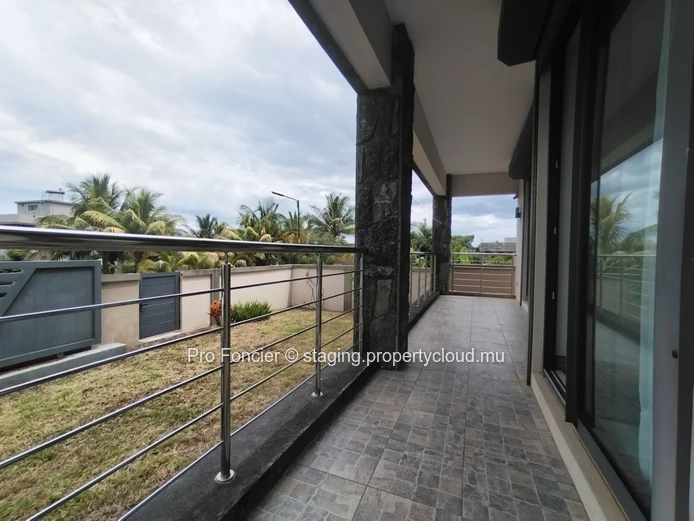 Maison à vendre à Bel Ombre – Belle maison à étage, vendue meublée, dans un environnement calme et paisible