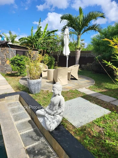 Spacious 3-Bedroom Villa with Private Pool – Northern Coast