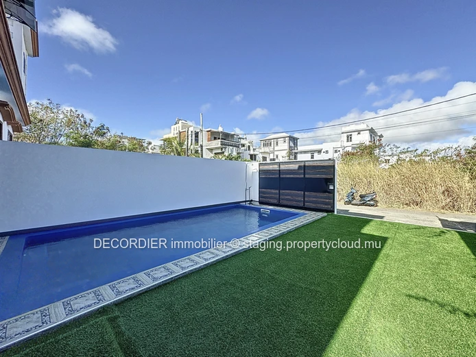 4-bedroom two-storey house with swimming pool