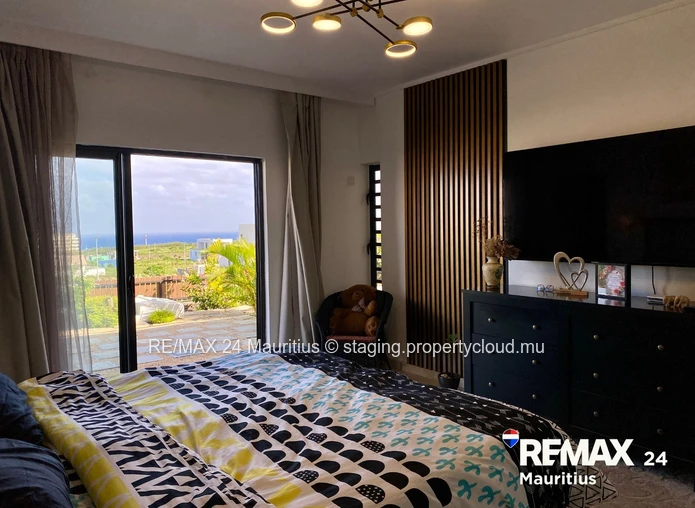 3-Bedroom Villa with Sea Views in Gated Community