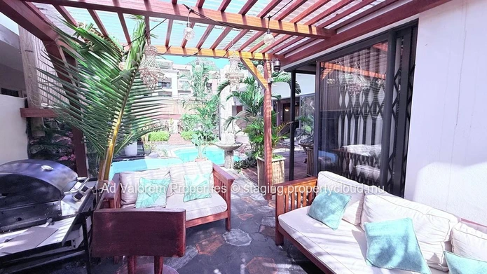 Villa for sale in Tamarin