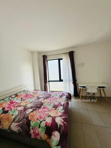 Penthouse meublé à louer à Rivière Noire - Black River, 230m², 3 chambres, services et aménités inclus, vue sur mer. ...